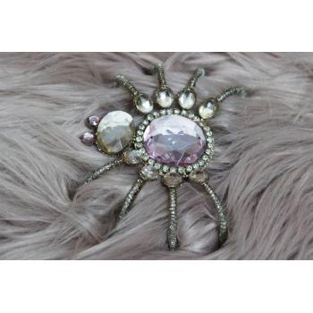 Ružovo zlatý zdobený závesný pavúk 10cm